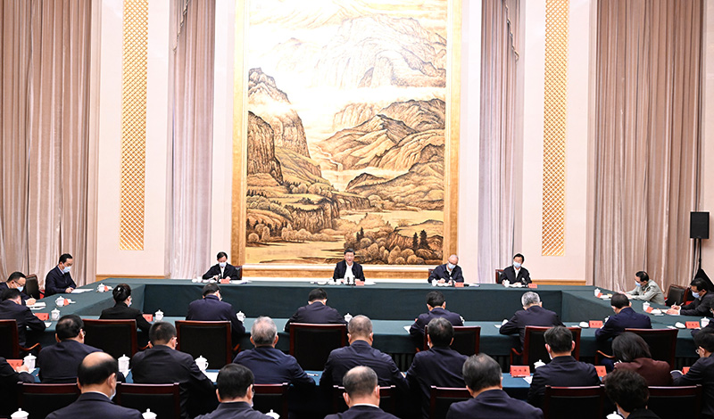 5月17日上午，中共中央总书记、国家主席、中央军委主席习近平在陕西西安主持中国－中亚峰会前夕，专门听取陕西省委和省政府工作汇报，发表了重要讲话。