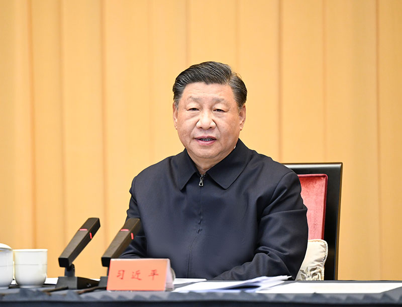 11月30日上午，中共中央总书记、国家主席、中央军委主席习近平在上海主持召开深入推进长三角一体化发展座谈会并发表重要讲话。